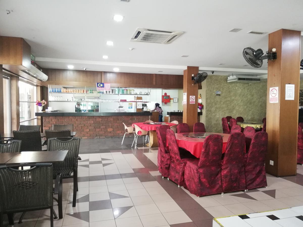 HOTEL DAMAI, PARIT BUNTAR